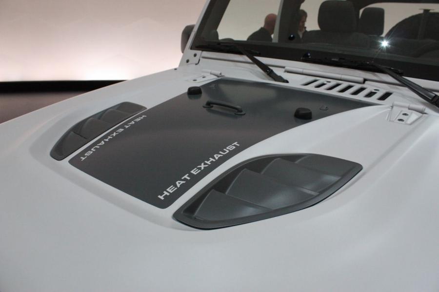  Jeep Wrangler Recon Concept 2013 года  (фото 7 из 16)